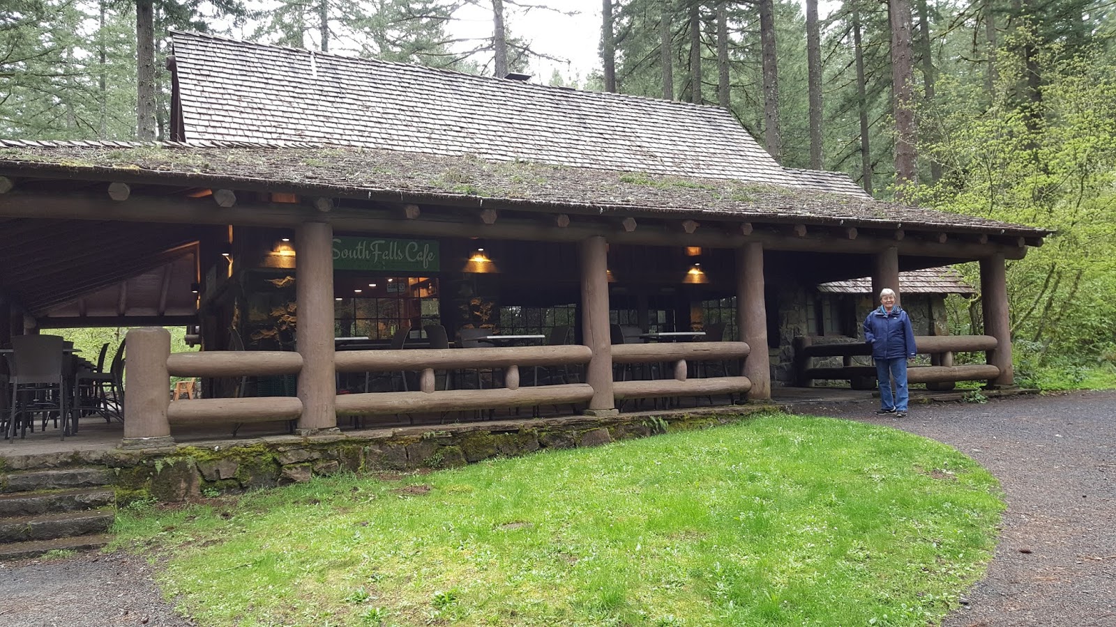 J And B And Lady Blue Silver Falls State Park Eola Hills Wine
