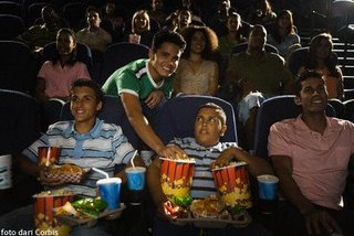 Tipe-Tipe Orang Ngeselin di Bioskop