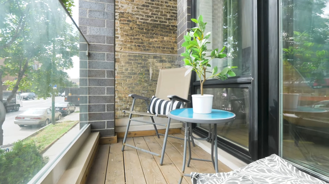 35 Interior Design Photos vs. 3046 N Ashland Ave Unit 1, Chicago Luxury Townhome Tour