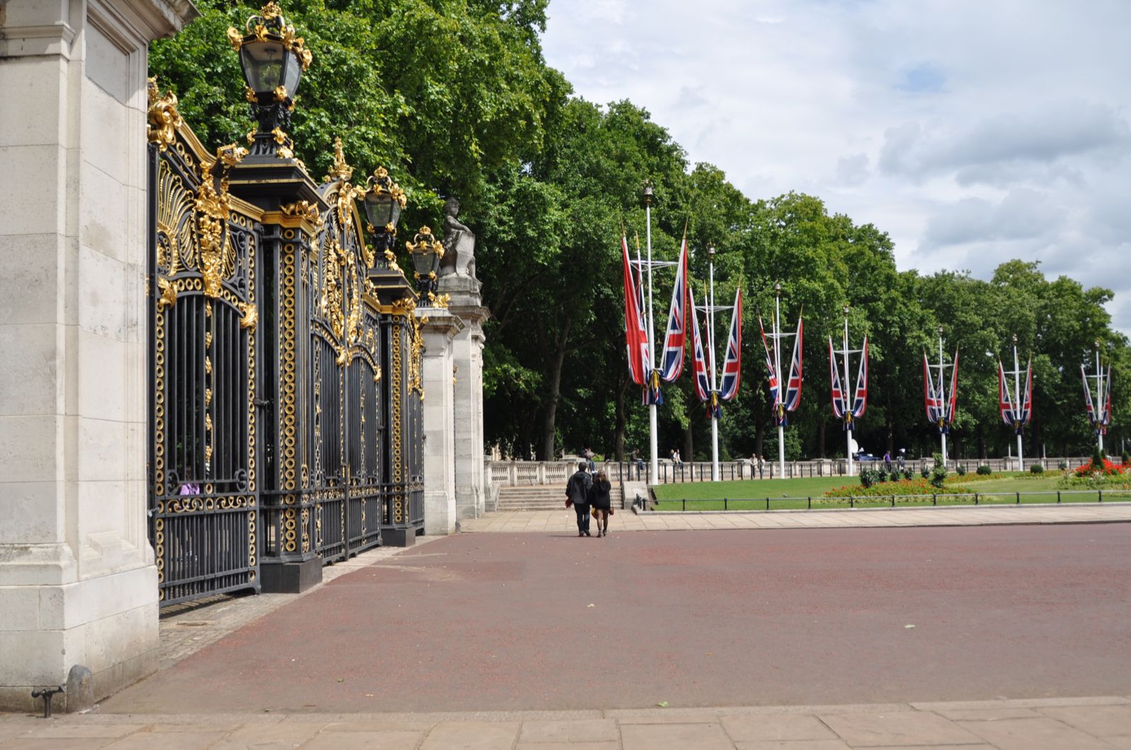 The FStops Here... The Canada Gate