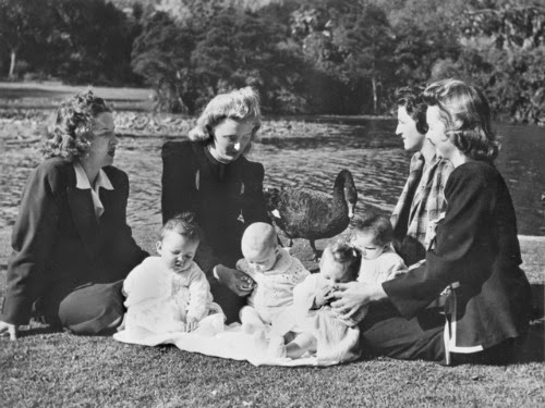 Wives and children of US servicemen in Aus 1945