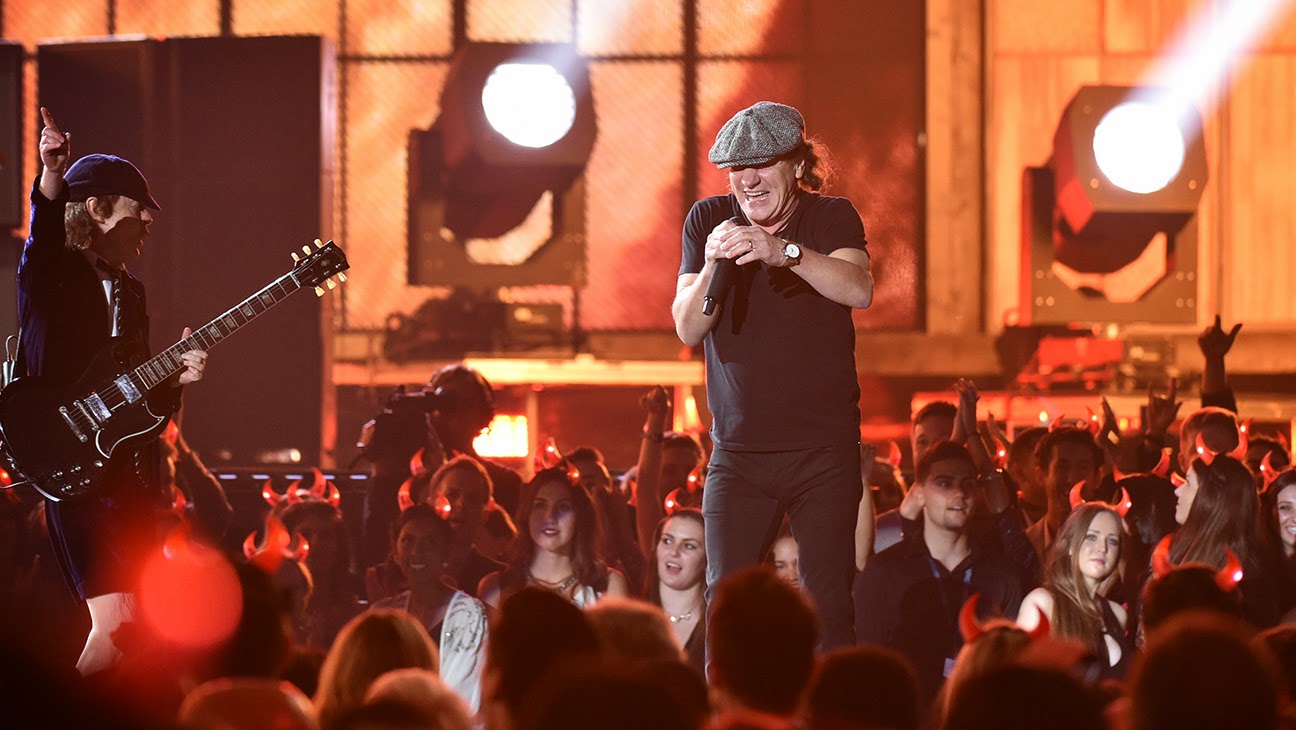lascampanasdoblanporbon: AC/DC - Premios Grammy 2015