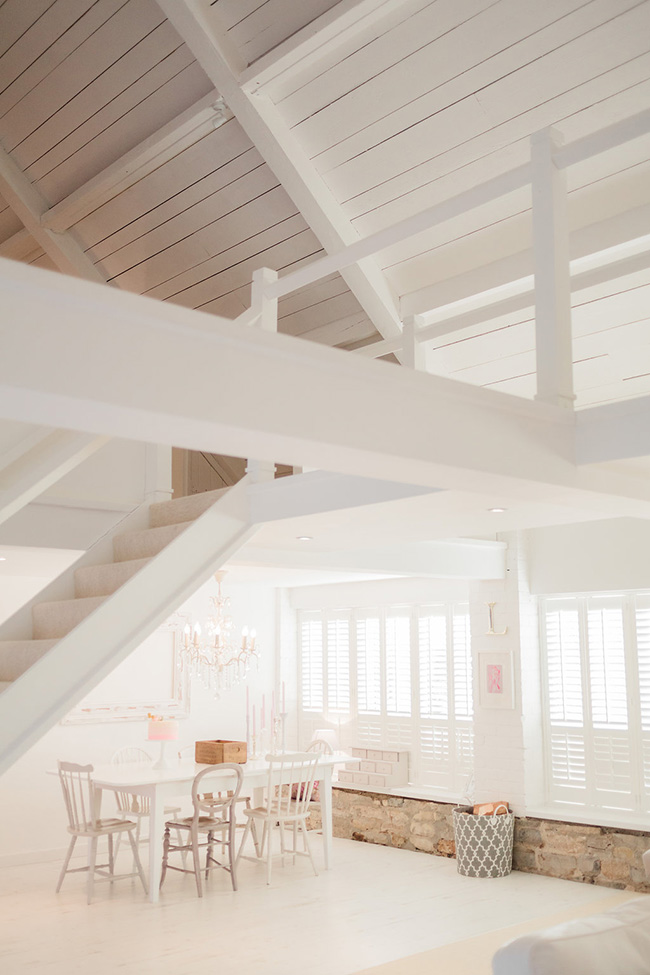 HOME TOUR: una casa clásica, blanca y muy natural que enamora - Boho