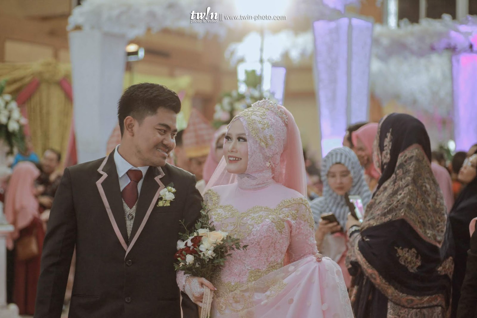 38+ Quins Wedding Organizer (Dewi)
Gif 38+ Quins Wedding Organizer (Dewi)
Gif