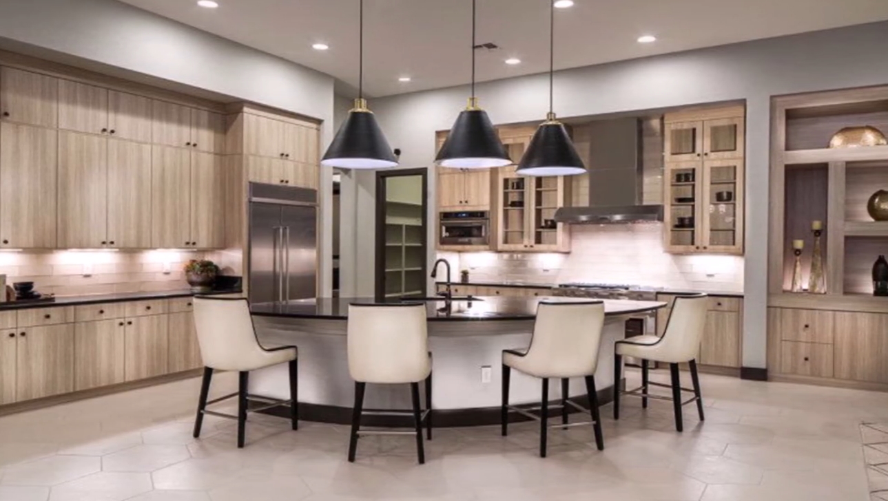 24 Photos vs. Las Vegas Reverence Collection VI Home Interior Design Tour