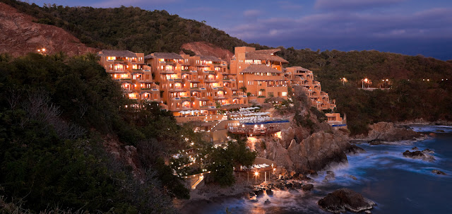 Cala de Mar Resort & Spa Ixtapa is a secluded, romantic and exclusive 5 star resort in Ixtapa with superior rooms, boasting airy outdoor ocean-facing terraces and individual plunge pools.