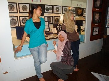 D a r i B i n t a n g : : :: 03/11