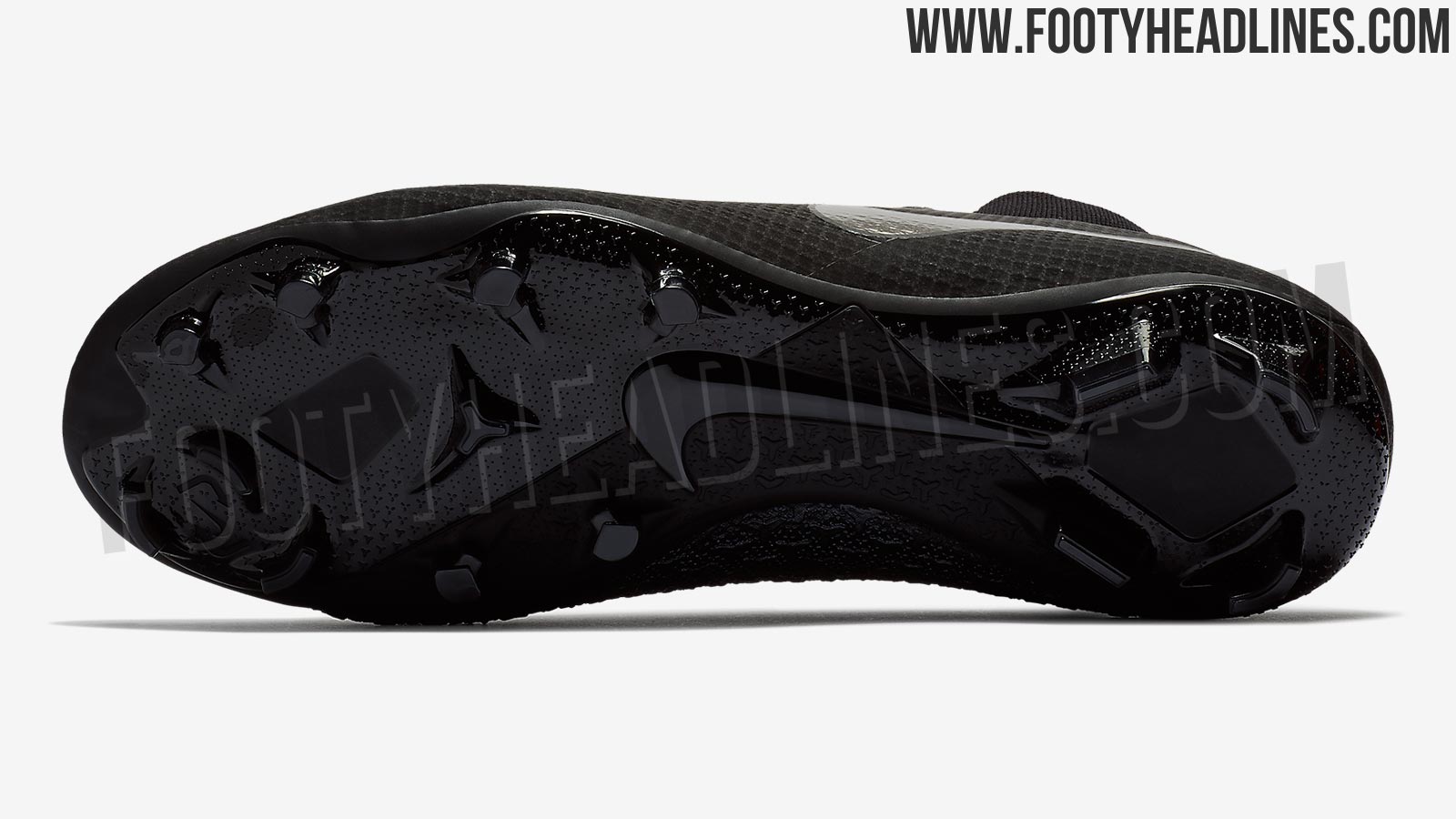Nike Hypervenom Phantom III DF FG Mens Football Boots