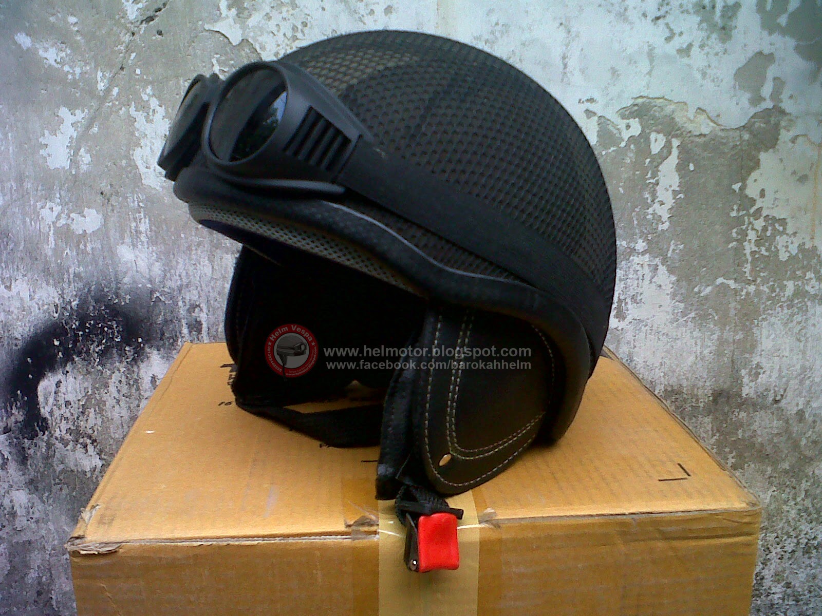 Helm 75 Army Black Helm Vespa