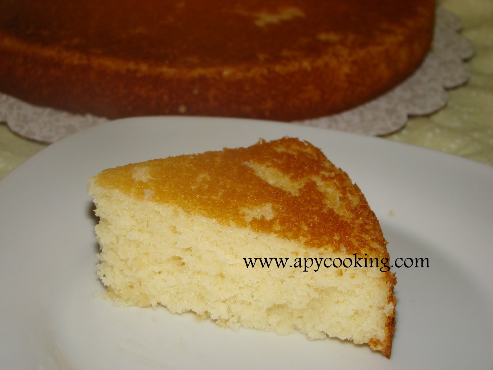 Simple One Layer Yellow Cake Recipe Simple One Layer Yellow Cake Recipe