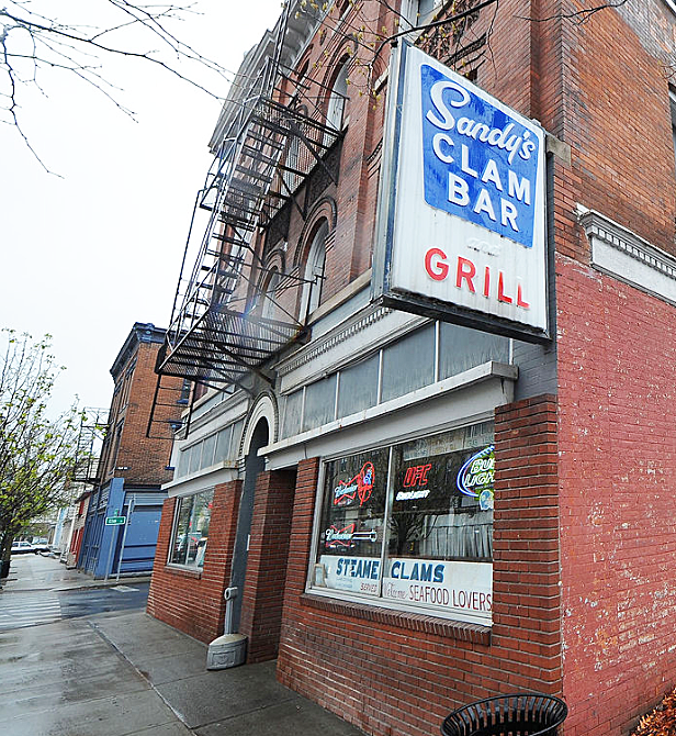 Notes On Napkins Sandy S Clam Bar Pays Delinquent Taxes Avoids Auction