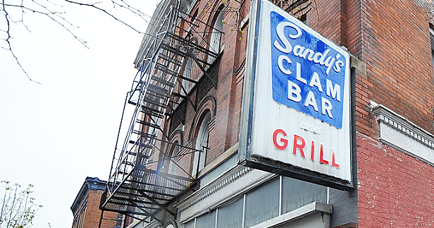 Notes On Napkins Sandy S Clam Bar Pays Delinquent Taxes Avoids Auction