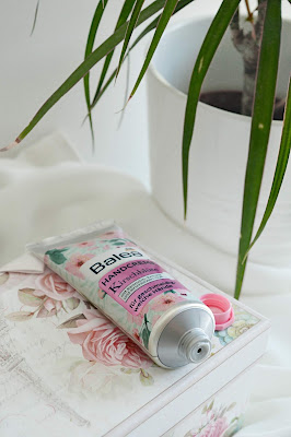 Balení třešňového krému na ruce. Krém na ruce.