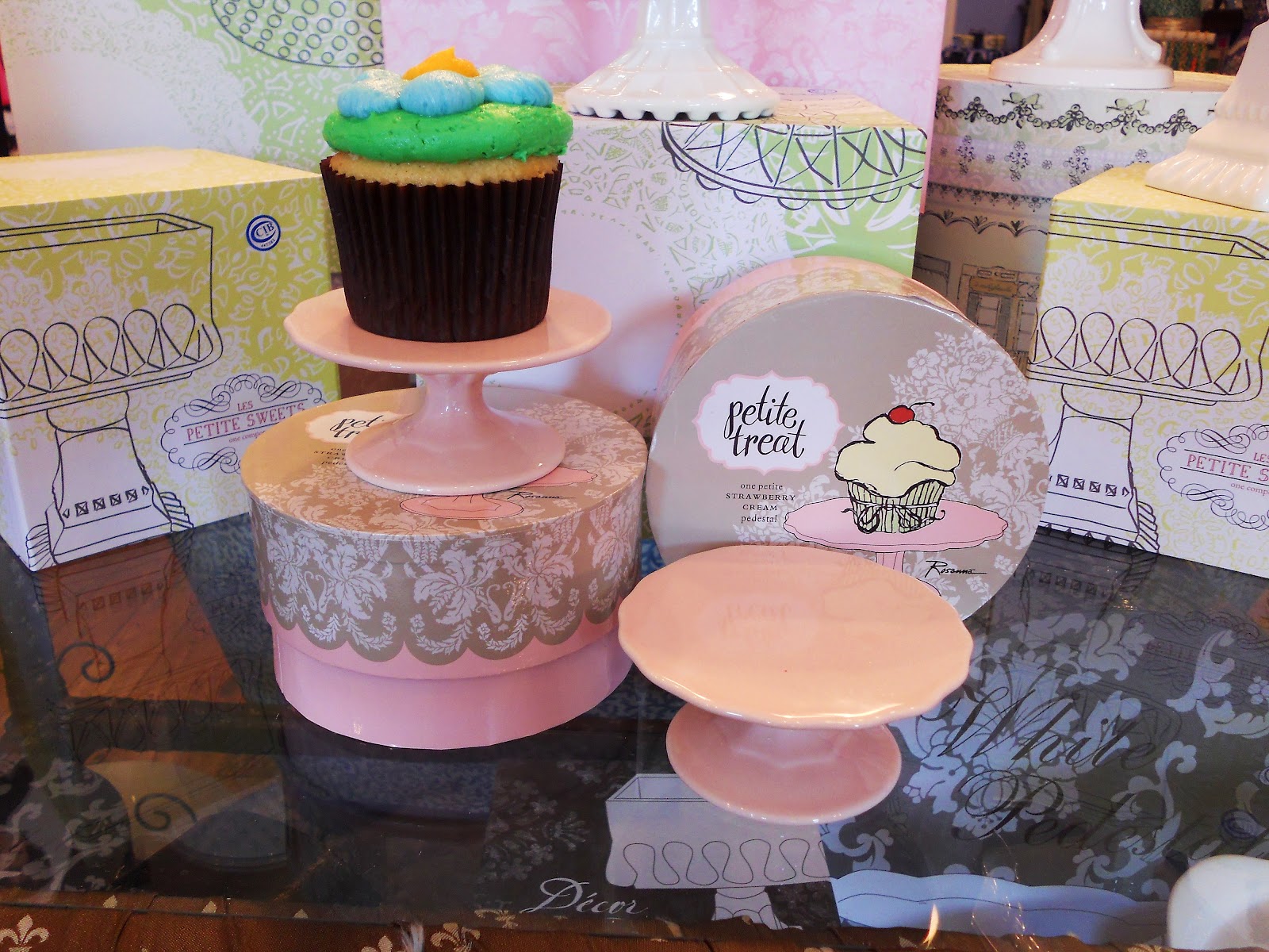 the-blog-at-periwinkle-shop-the-hostess-with-the-mostest