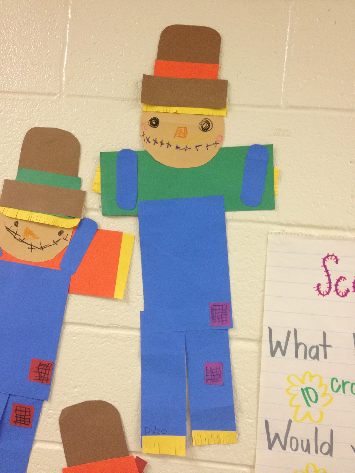 Little Miss Glamour Goes To Kindergarten: scarecrow glyph.