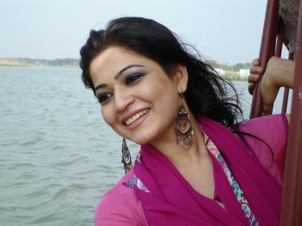Bangladeshi Hot Model And Sexy Tv Actress Picture Photo