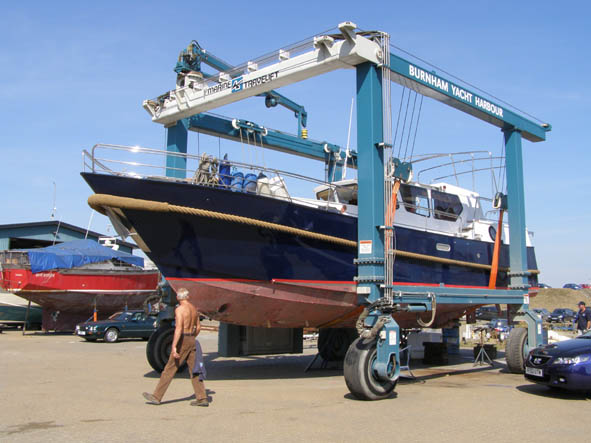 yacht survey sea trial