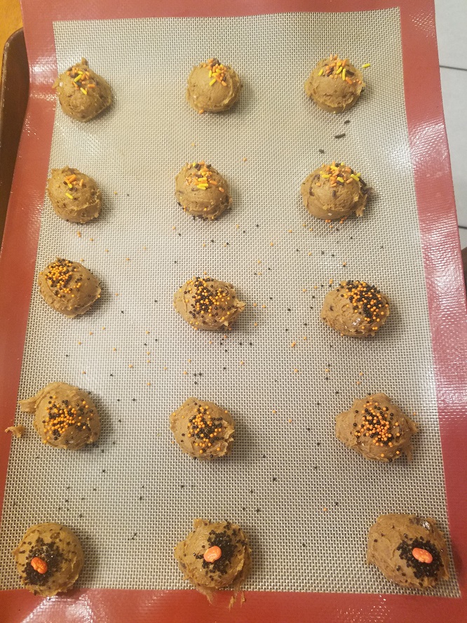 cookie recipe for  Easy Pumpkin Spice Chocolate Chip Cookies  on the silpat make getting ready to bake