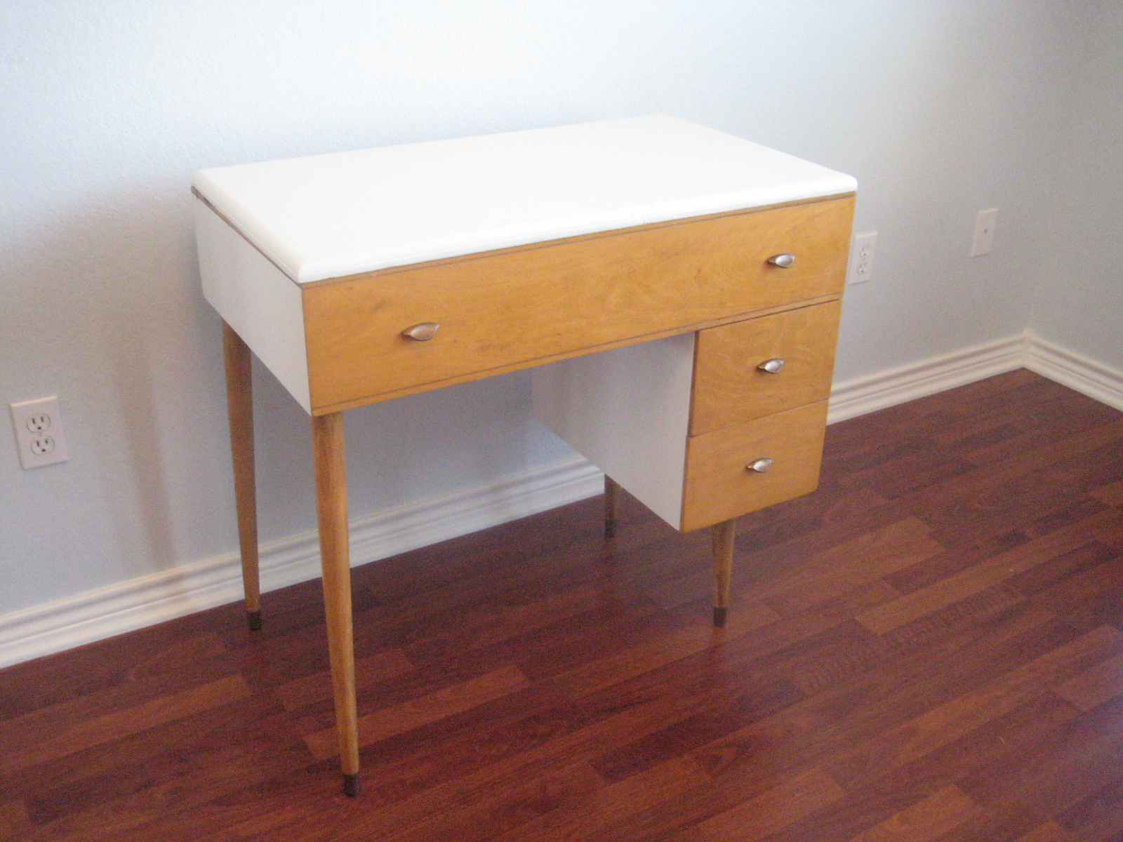 Adventures In Creating: Mid Century Sewing Table Turned Modern Desk