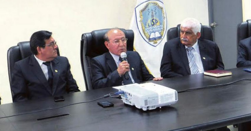 Sentenciado rector de la Universidad San Pedro (USP) seguirá como rector pese a no ser reconocido por la SUNEDU Sentenciado rector de la Universidad San Pedro (USP) seguirá como rector pese a no ser reconocido por la SUNEDU