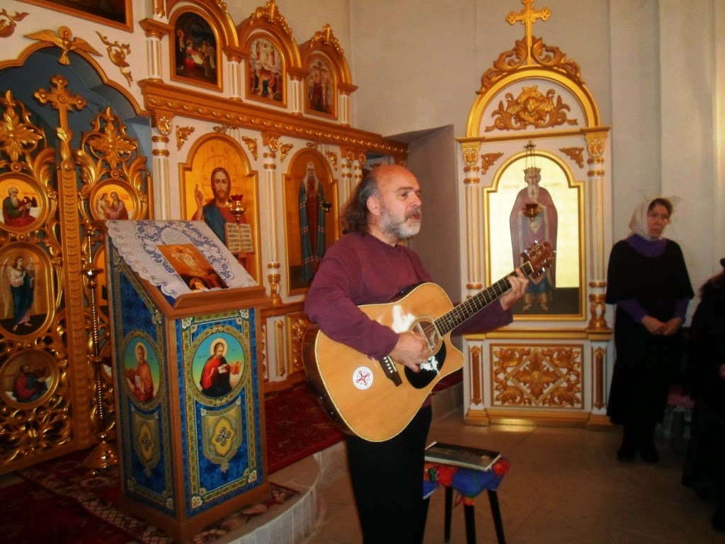 Слушать православные песни без регистрации. Концерт в церкви. Православные песни. Исполнители православных песен.