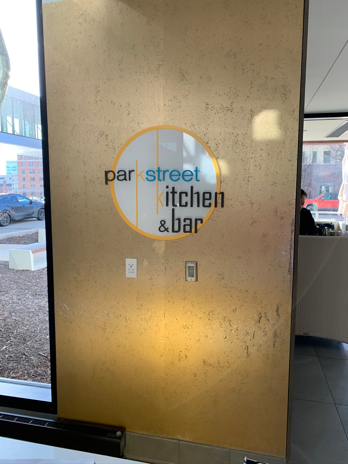 Des Moines Park Street Kitchen and Bar