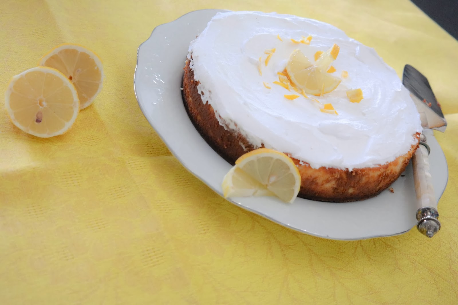 re- cake  classic lemon cheescake 