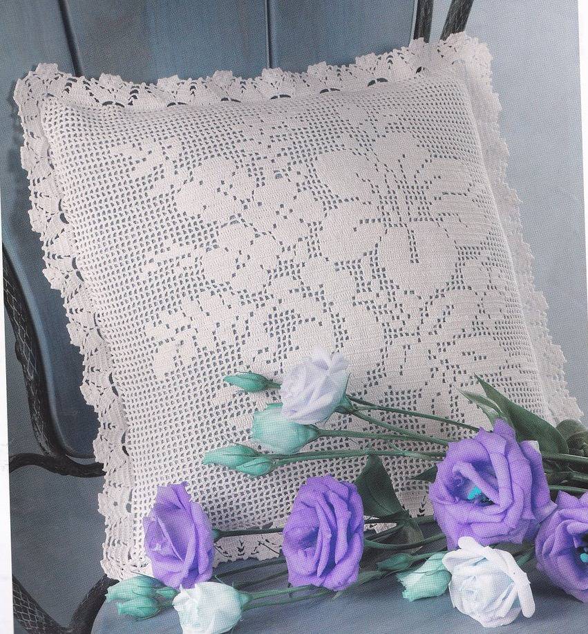 Ergahandmade Crochet filet Pillow + Diagrams