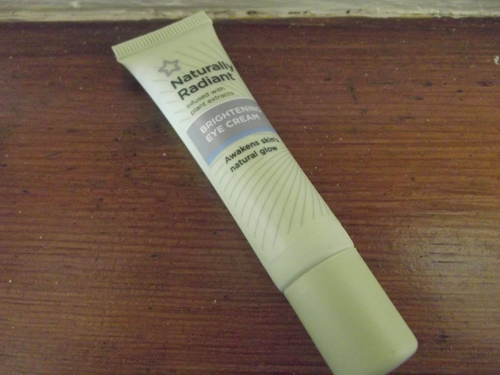naturally radiant brightening eye cream