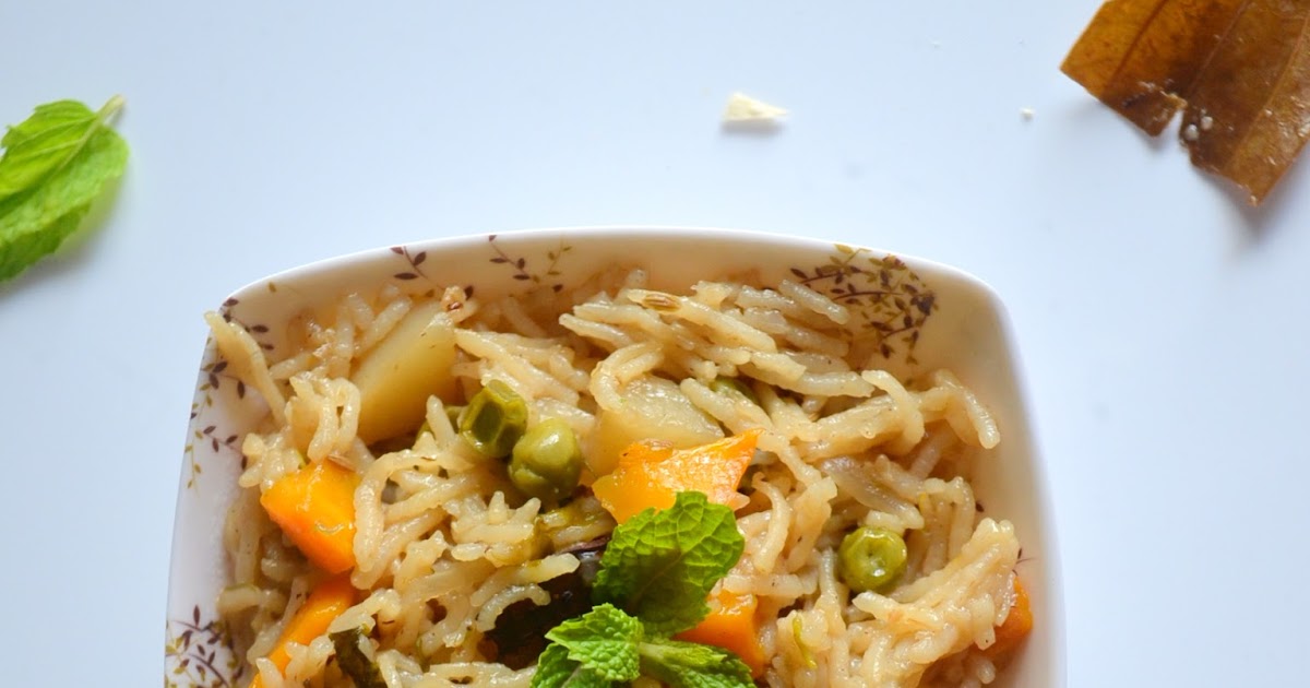 Indulge...: Easy Veg Pulao | Easy Pressure Cooker Vegetable Pulav