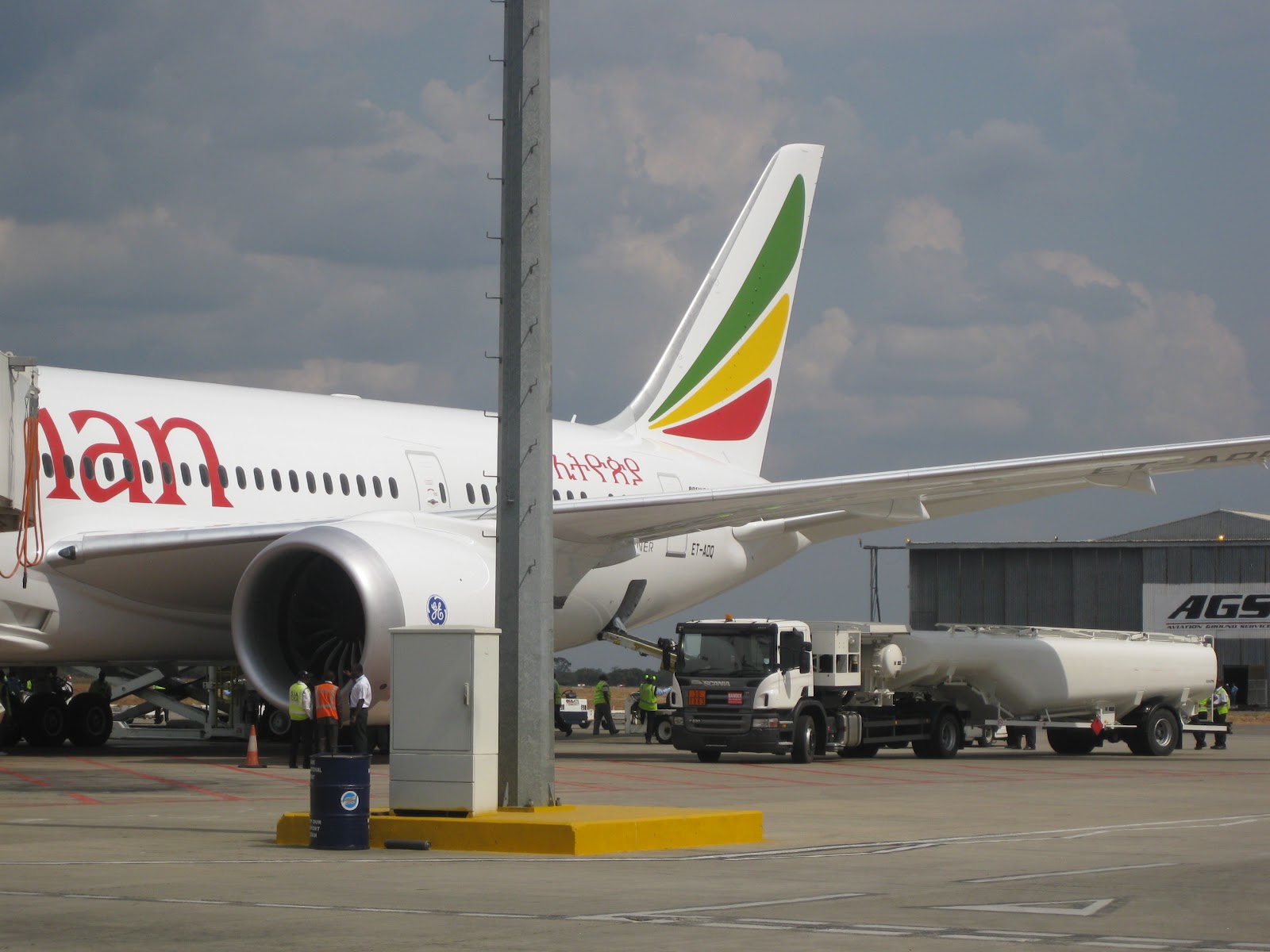 Harare Airport Blog Ethiopian Airlines Boeing 787800 Dreamliner in Harare