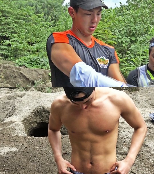 어깨랑 등빨 하나는 진짜 출중한 남돌.jpggif (약후방주의?) | 인스티즈