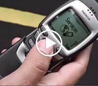 Propaganda do Nokia 7160 com o piloto Rubens Barrichello.