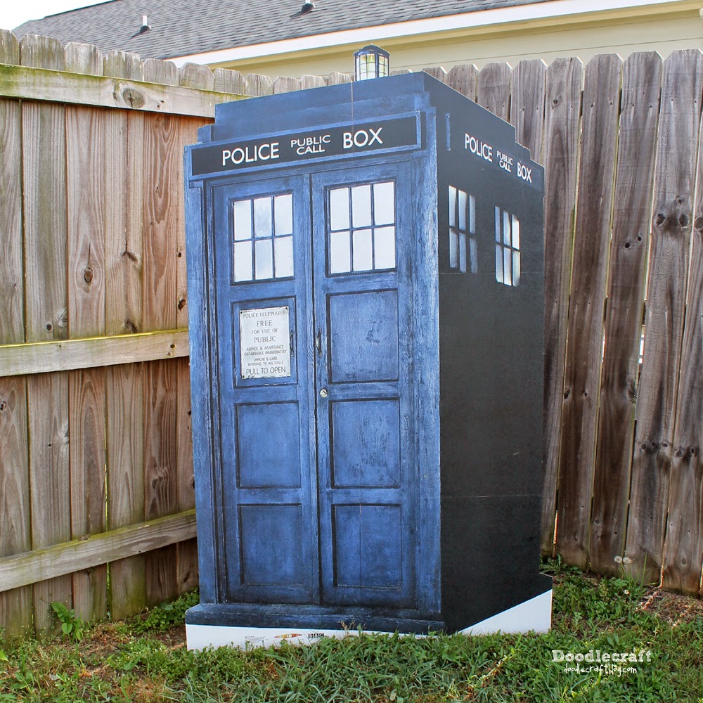 Tardis Doctor Who Life-Size Cardboard Cutout 