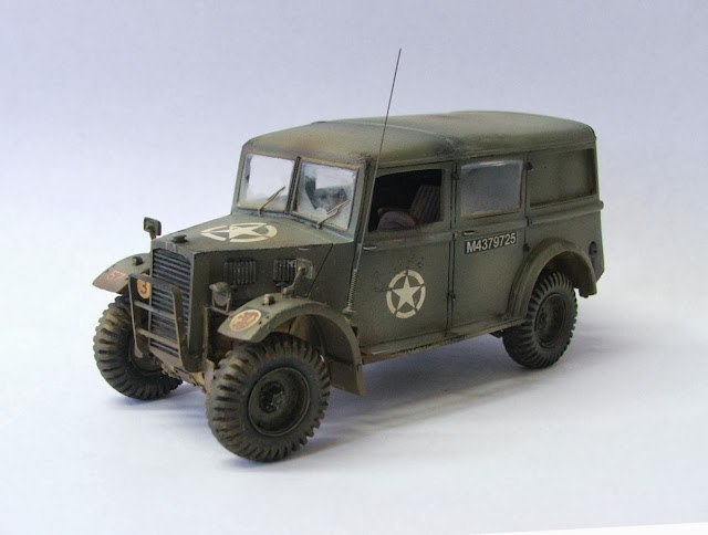 20B08 Resin British Humber Heavy Utility Staff Car with load 1/72 20mm Scale