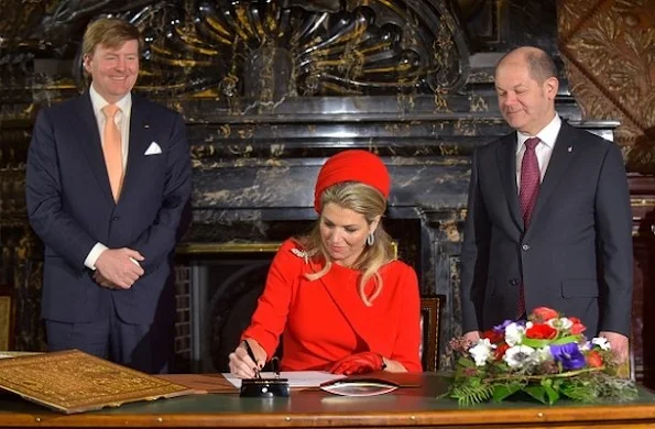 Queen Maxima and King Willem-Alexander will pay a two days official visit to France on March 10, 2016 as the guests of President François Hollande. Ministry of Foreign Trade and Development Cooperation of Netherlands will accompany the royal couple. 