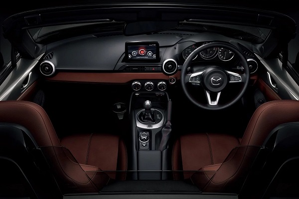 Interior Mazda Miata o MX-5 (2019)