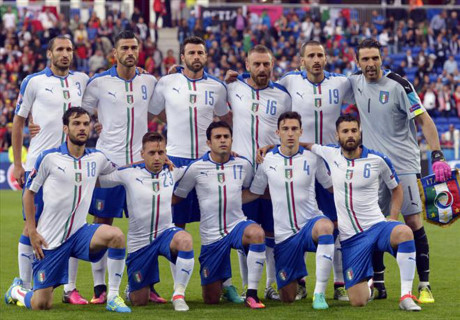 Soc: Italia su dung doi hinh gia nhat lich su Euro de danh bai Bi - Anh 2