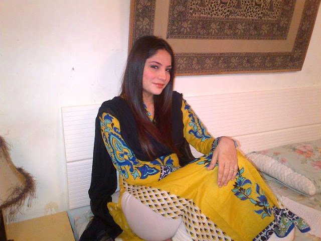 Latest Pakistani Girls Wallpapers Blogging Tips Social Media Tips 