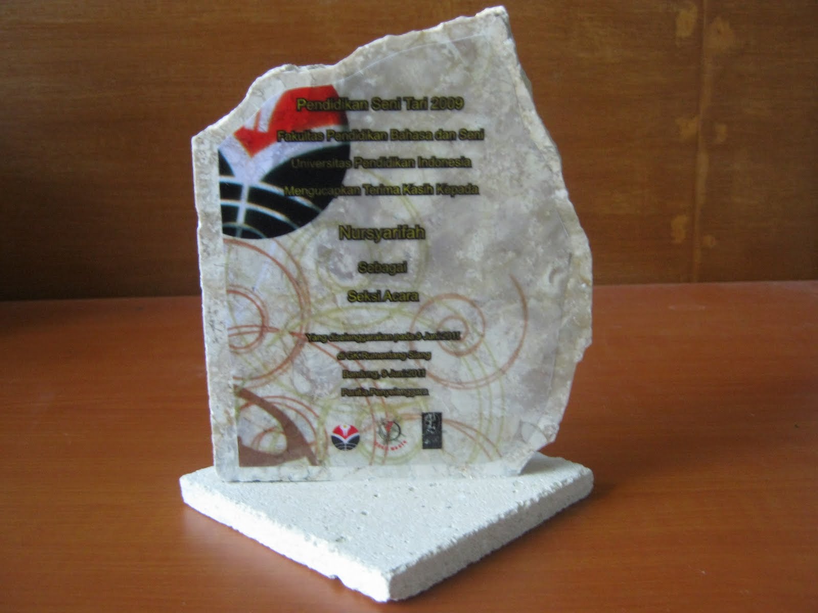 INSAN GROUP 1410 Desain plakat dari bahan batu marmer