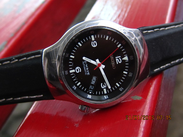 jam & watch: Seiko S-Wave SKX303 - 7S26-0110 (Sold)