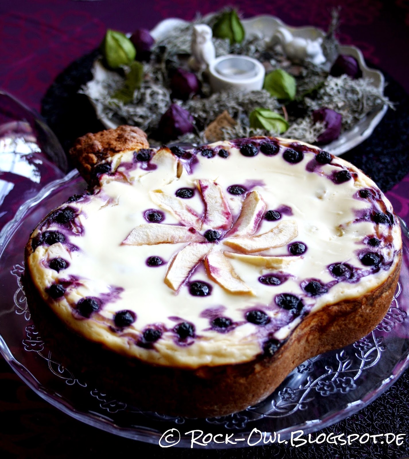 Rock and Owl Blog: Herbsthaft: Apfel-Heidelbeer-Kuchen mit Vanillequark