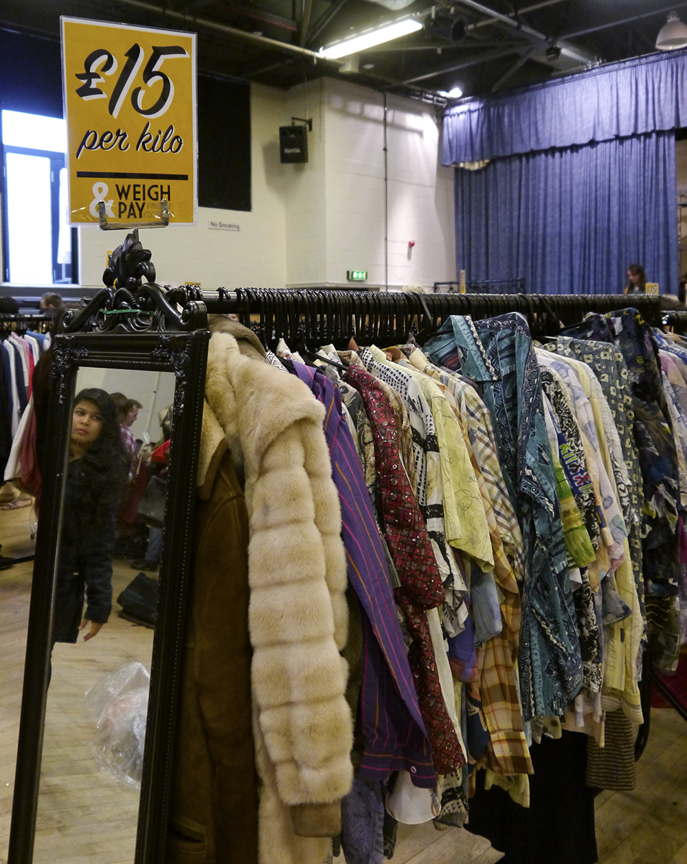shop the vintage weigh and pay kilo sale in dundee vintage kilo sale, vintage weigh and pay, pop up vintage fair, tips for shopping vintage