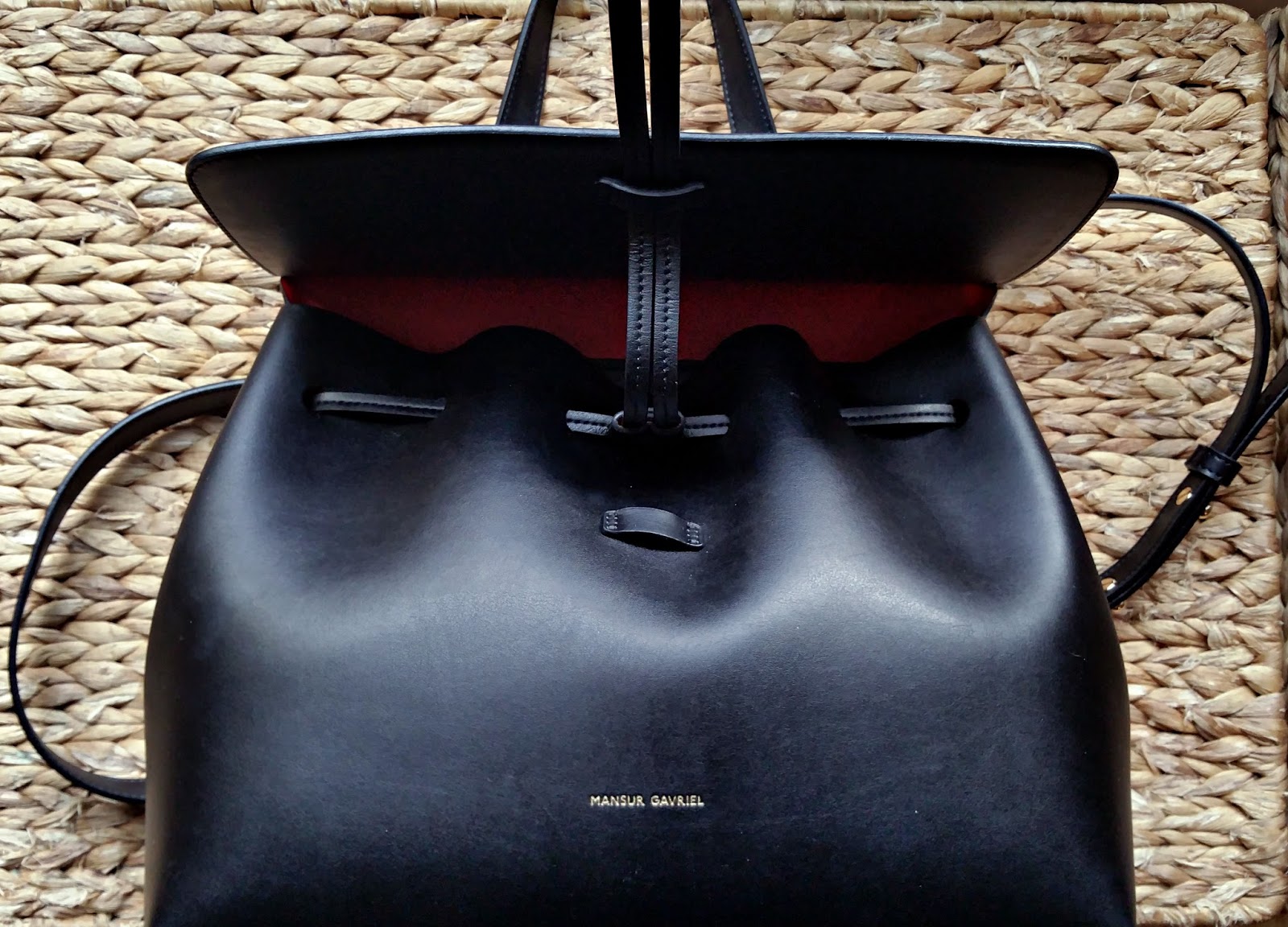 Review Mansur Gavriel Lady bag & What's in my Bag?! H A D E S S A H