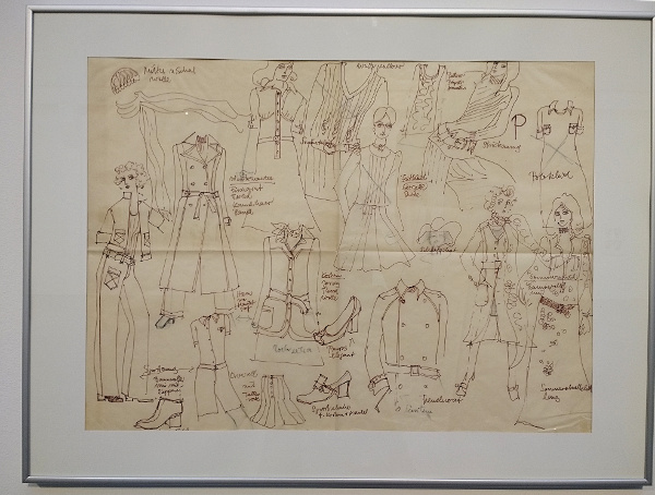 Gezeichnete Mode Ausstellung In Den Reinbeckhallen