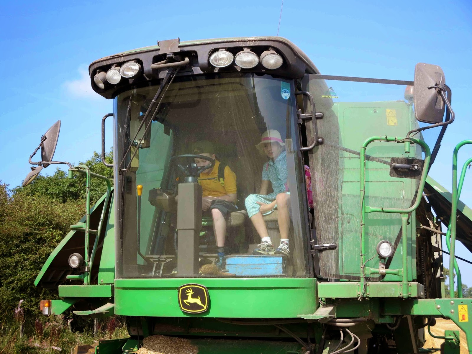 Scalford How does a combine harvester work?