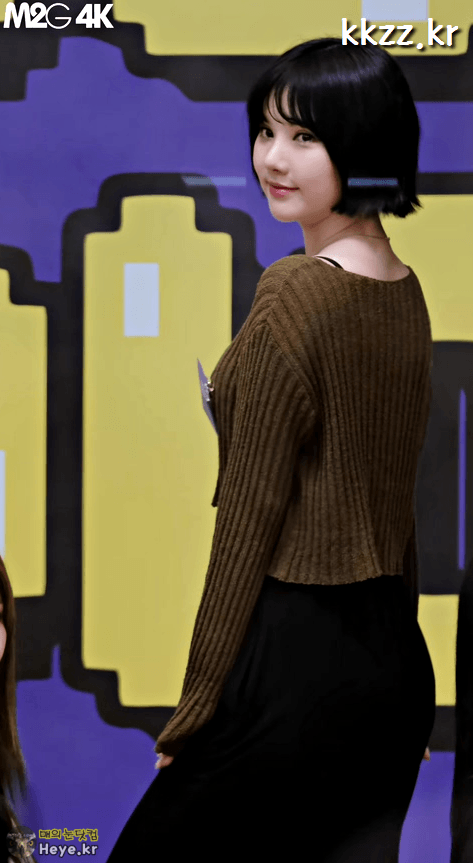 펄럭이는 상의 은하