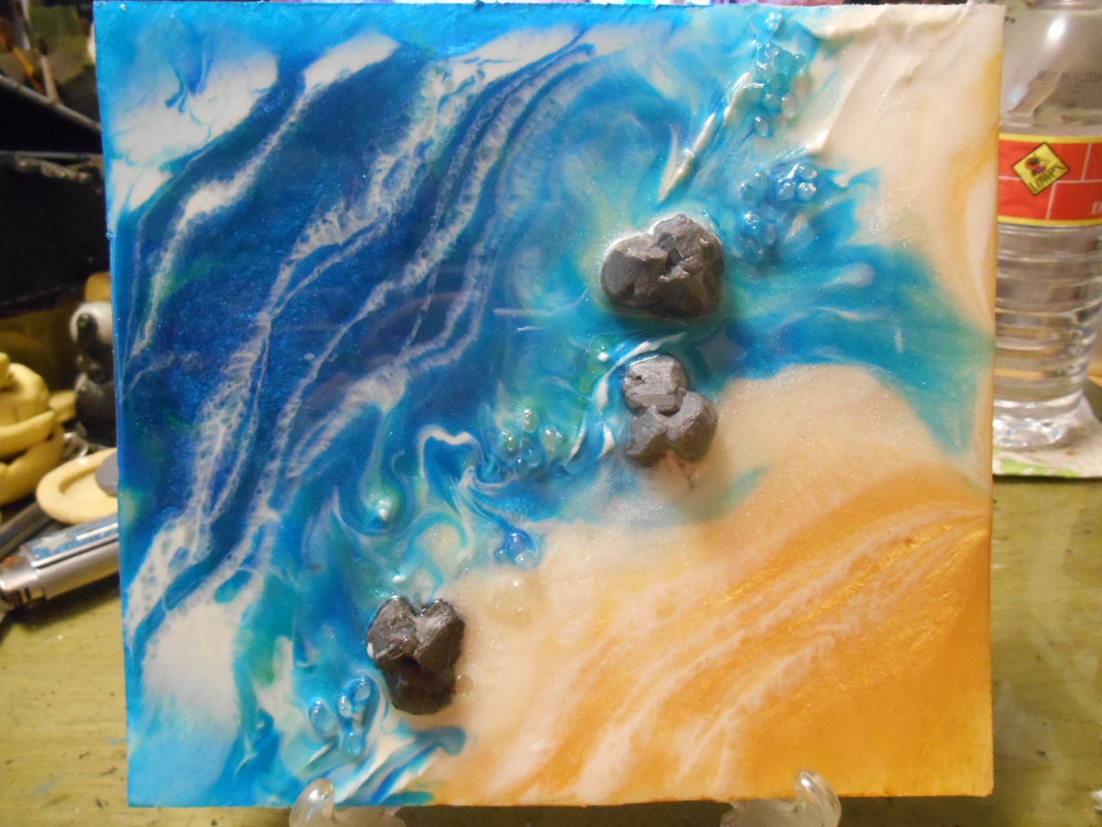 LynzCraftz Designz "Waves on the Sand" Resin Pour using Amazing Clear