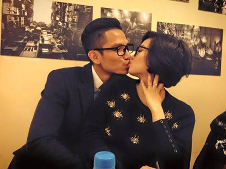 Tin nong showbiz: Tran Thanh - Hari Won khoa moi nong bong noi cong cong, Pham Huong dap tan tin don cuop nguoi yeu Ha Ho - Anh 10