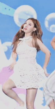 트와이스 나연 시스루 착시 의상 ㄷㄷ